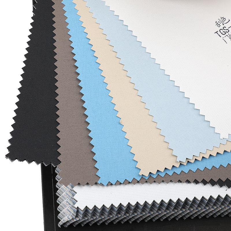 TGS 300 cm Revestimento de cor dupla Tecido persiana semi-blackout